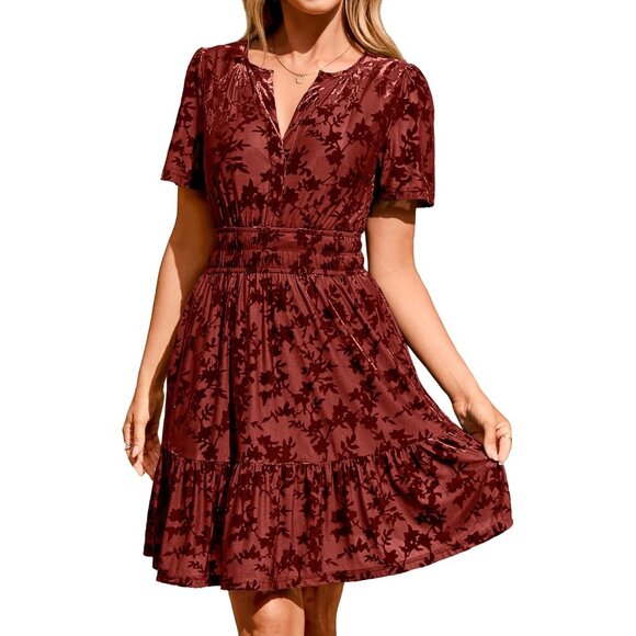 Versatile Short Sleeve Velvet Cocktail Dress - Flattering A-Line, Medium Size Versatile Short Sleeve Velvet Cocktail Dress - Flattering A-Line, Medium Size